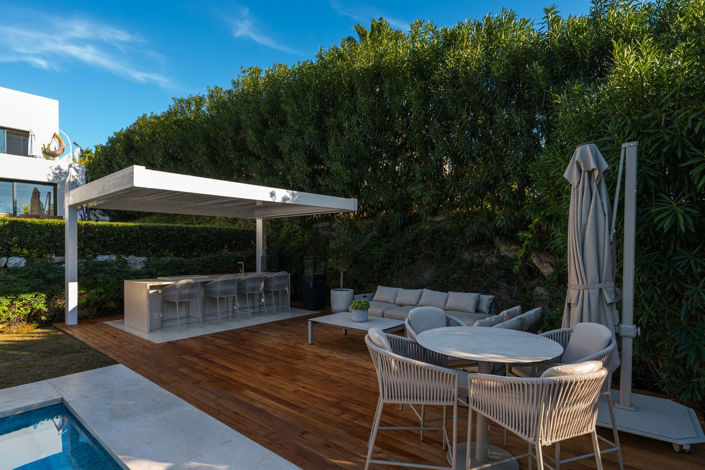 Image No.29-6 Bed Property for sale