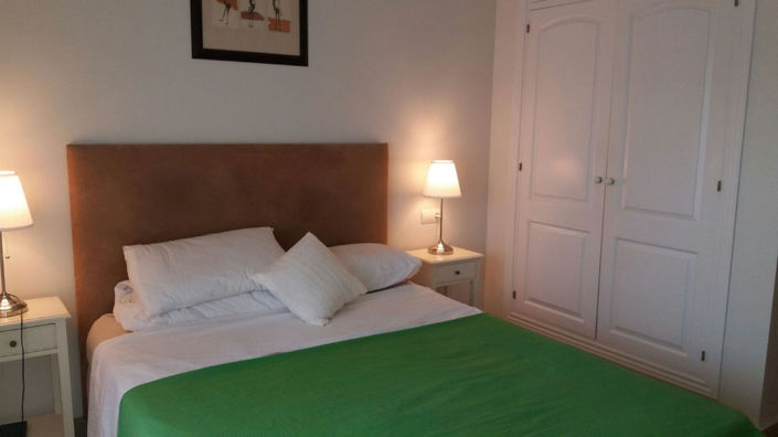 Image No.17-2 Bed Property for sale