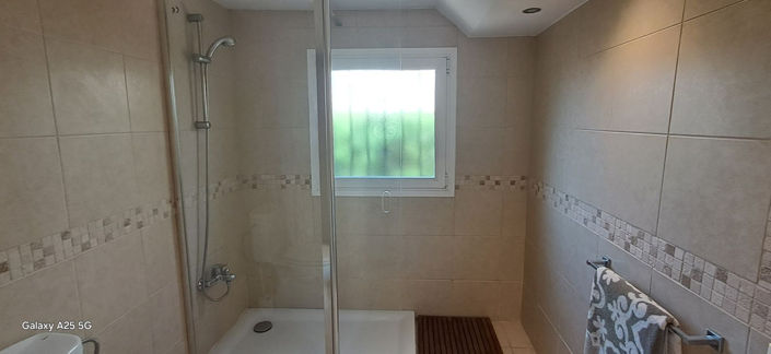 Image No.22-6 Bed Property for sale