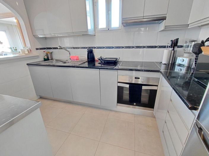 Image No.15-3 Bed Property for sale