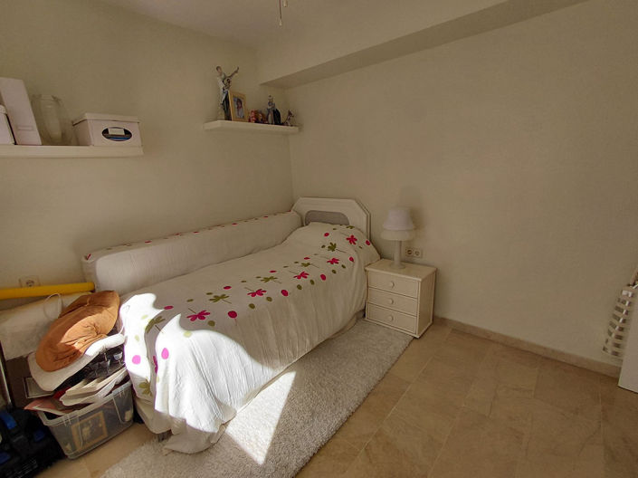 Image No.20-3 Bed Property for sale