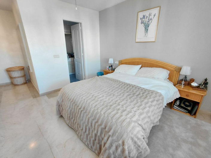 Image No.23-3 Bed Property for sale