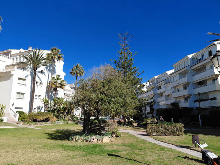 Image No.35-3 Bed Property for sale