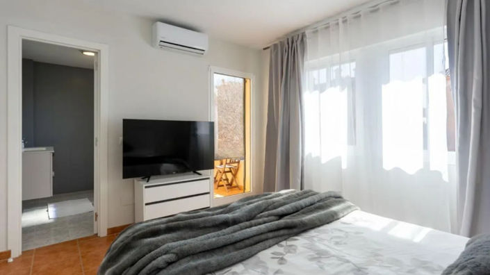 Image No.15-3 Bed Property for sale