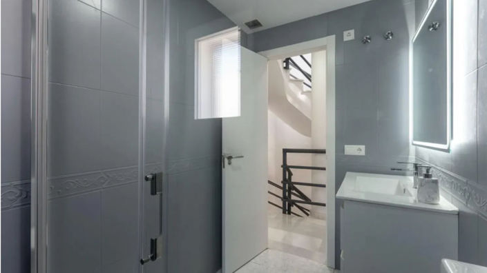 Image No.17-3 Bed Property for sale