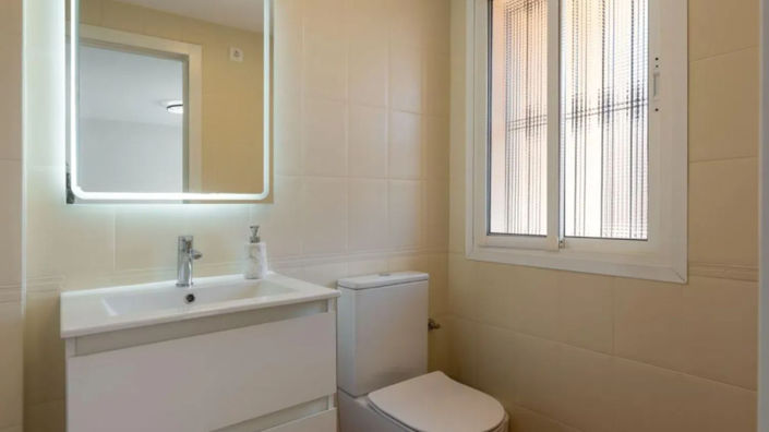 Image No.22-3 Bed Property for sale