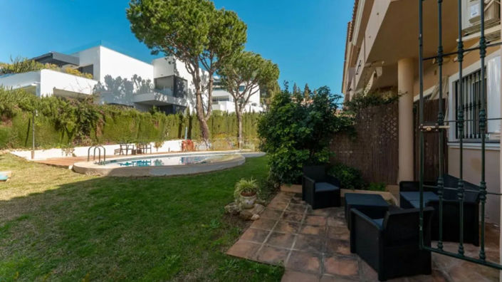 Image No.24-3 Bed Property for sale