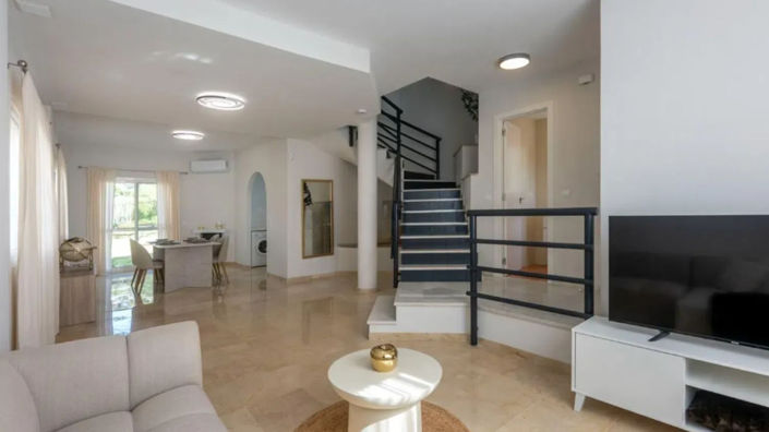 Image No.5-3 Bed Property for sale