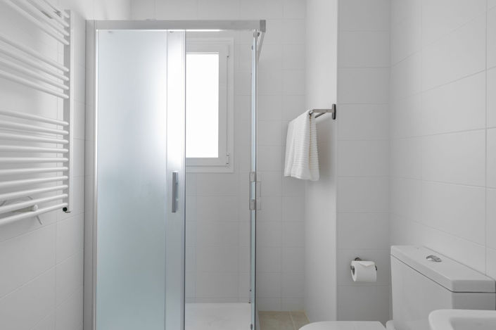 Image No.23-2 Bed Property for sale