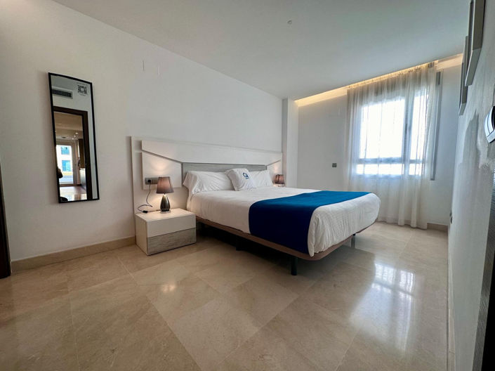 Image No.14-3 Bed Property for sale