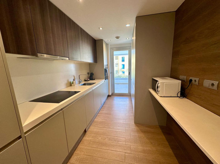 Image No.19-3 Bed Property for sale