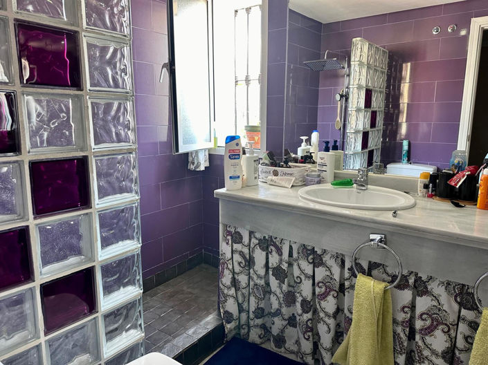 Image No.24-4 Bed Property for sale