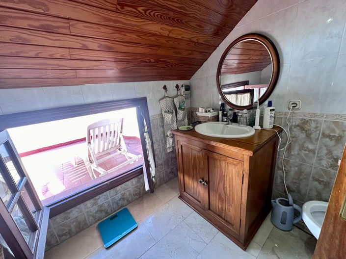 Image No.41-4 Bed Property for sale