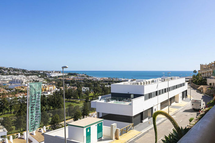 Image No.17-2 Bed Property for sale