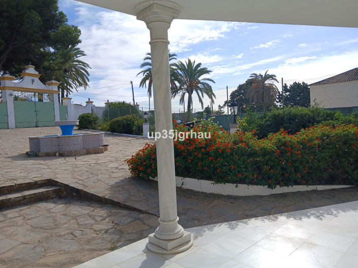 Image No.39-5 Bed Property for sale