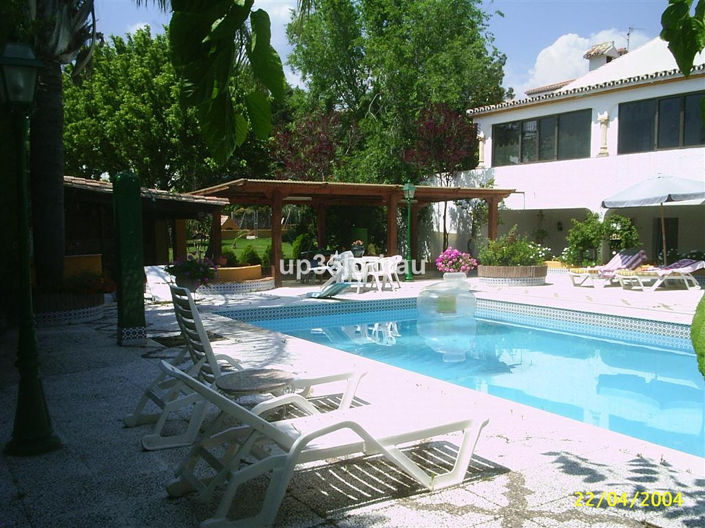 Image No.6-5 Bed Property for sale