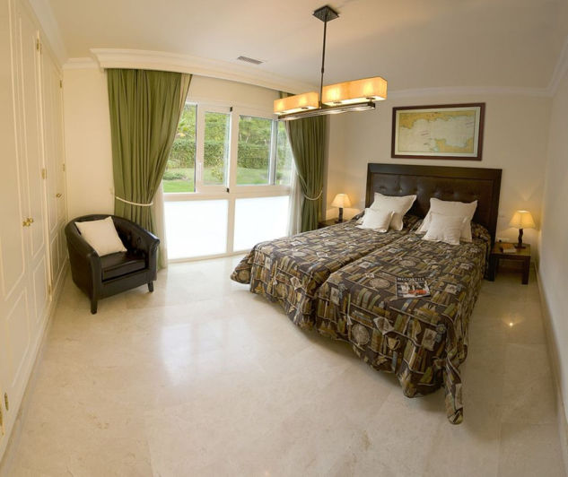 Image No.9-2 Bed Property for sale