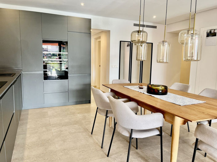 Image No.14-3 Bed Property for sale