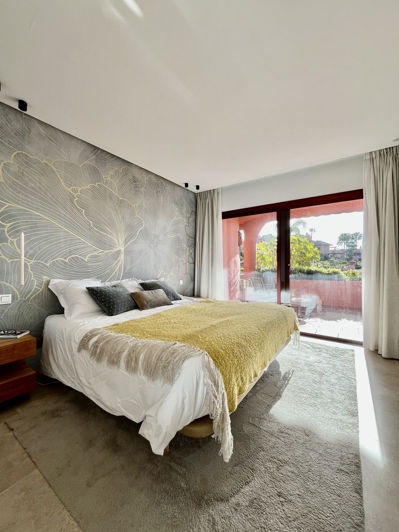 Image No.20-3 Bed Property for sale