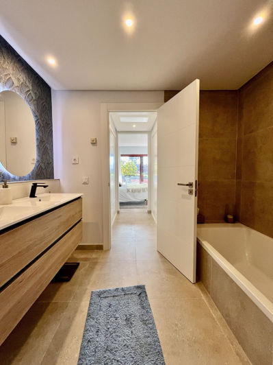 Image No.24-3 Bed Property for sale