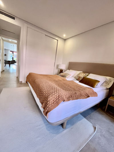 Image No.27-3 Bed Property for sale