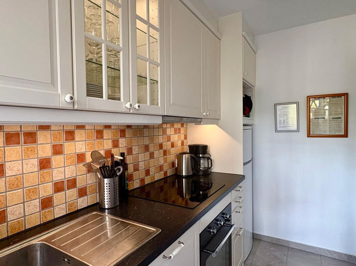 Image No.8-2 Bed Property for sale