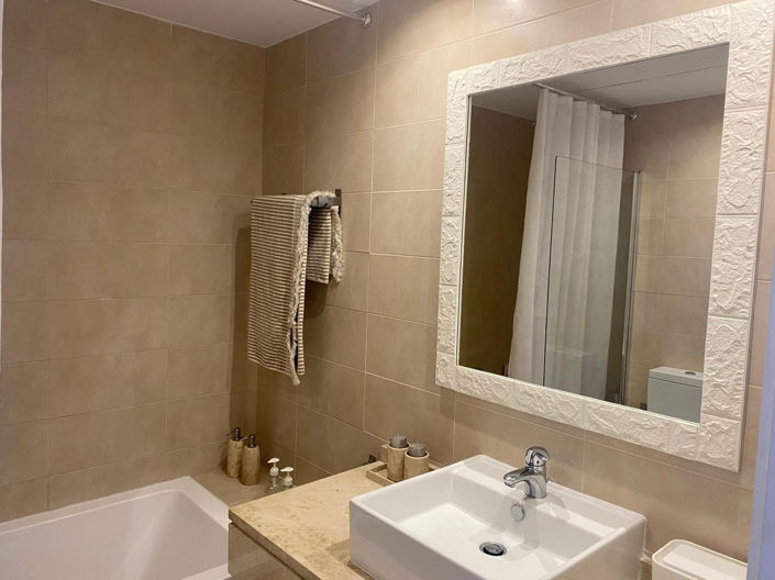 Image No.14-2 Bed Property for sale