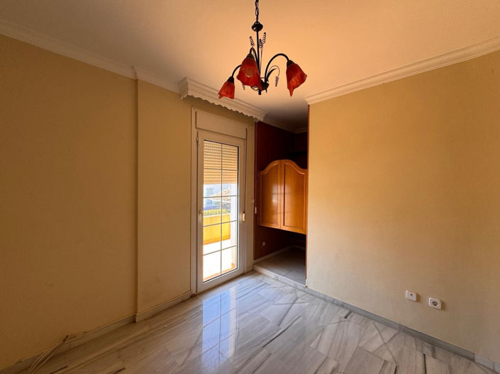 Image No.14-4 Bed Property for sale