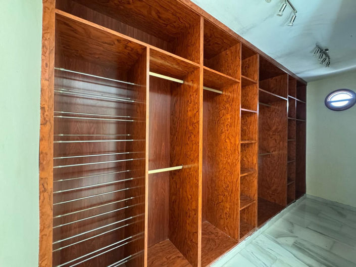 Image No.17-4 Bed Property for sale