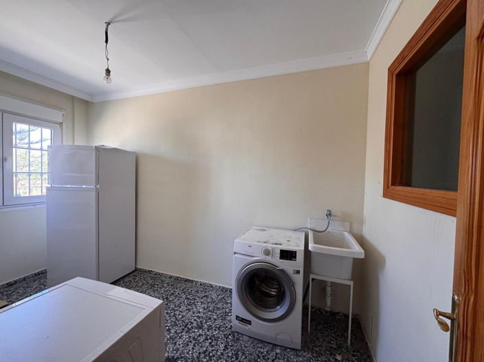 Image No.22-4 Bed Property for sale