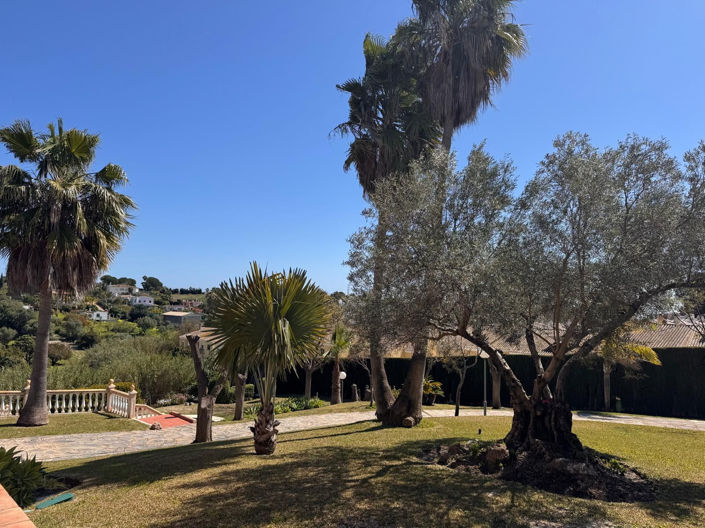 Image No.25-4 Bed Property for sale