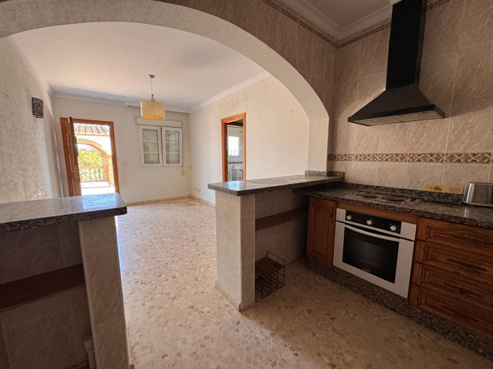 Image No.28-4 Bed Property for sale