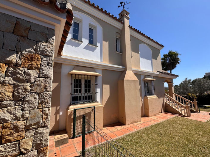 Image No.3-4 Bed Property for sale