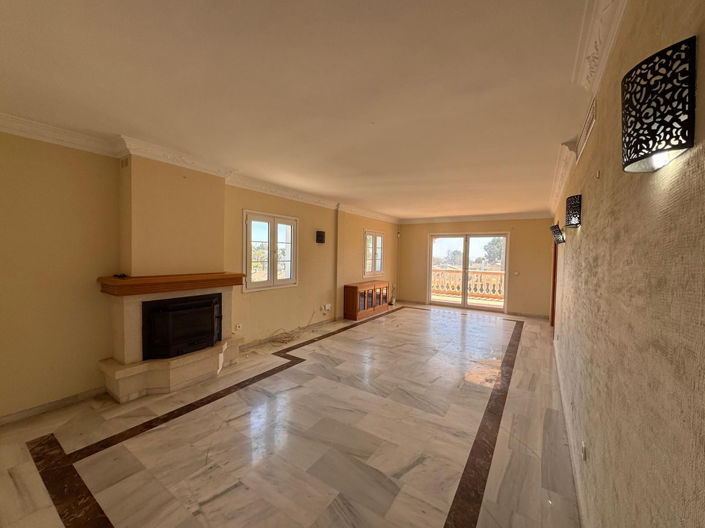 Image No.8-4 Bed Property for sale