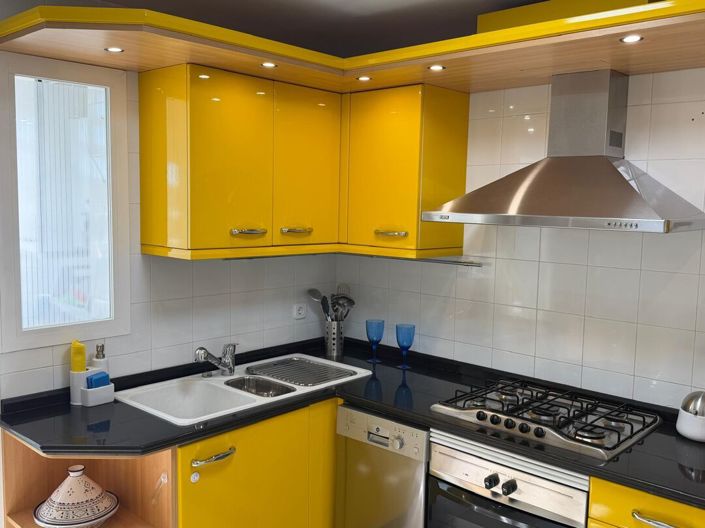 Image No.30-3 Bed Property for sale