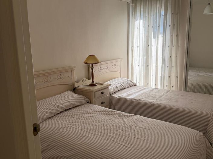 Image No.35-3 Bed Property for sale