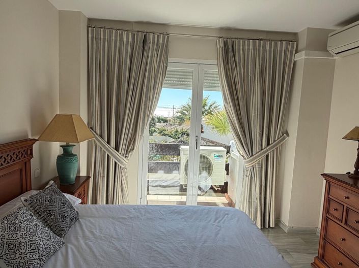 Image No.39-3 Bed Property for sale