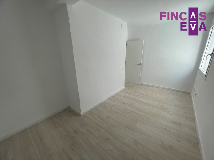 Image No.8-2 Bed Property for sale