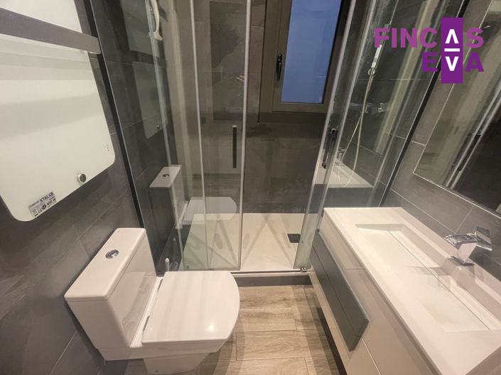 Image No.11-2 Bed Property for sale