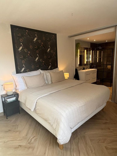 Image No.8-4 Bed Property for sale