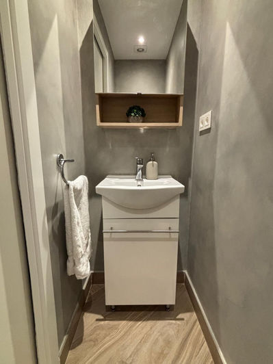 Image No.9-4 Bed Property for sale