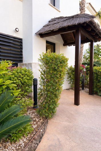 Image No.15-2 Bed Property for sale