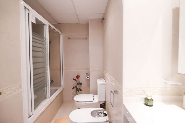 Image No.14-3 Bed Property for sale