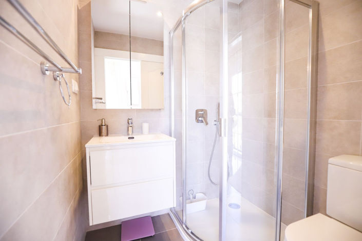 Image No.9-3 Bed Property for sale