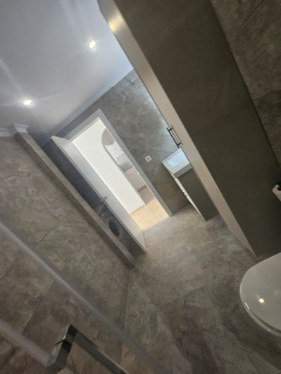 Image No.11-1 Bed Property for sale