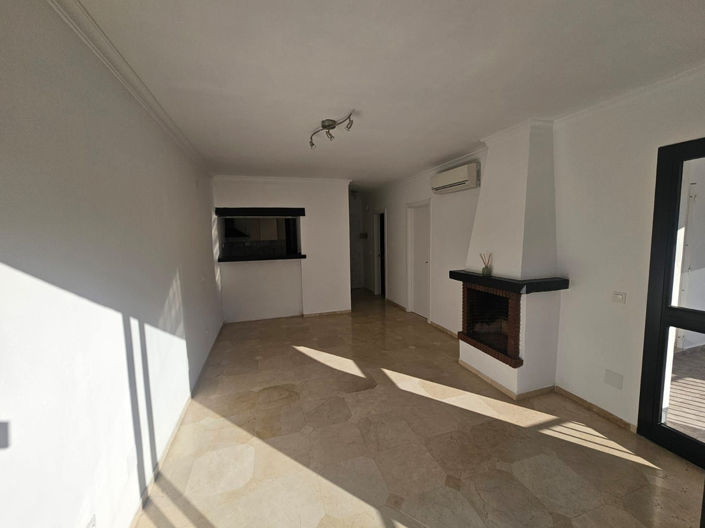 Image No.12-1 Bed Property for sale