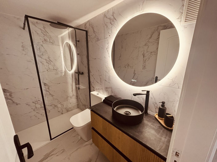 Image No.13-2 Bed Property for sale