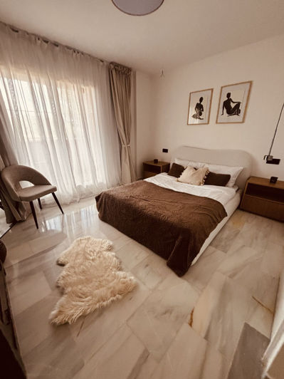 Image No.21-2 Bed Property for sale