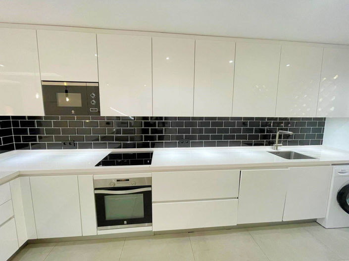 Image No.13-3 Bed Property for sale