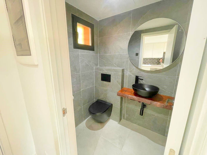 Image No.15-3 Bed Property for sale